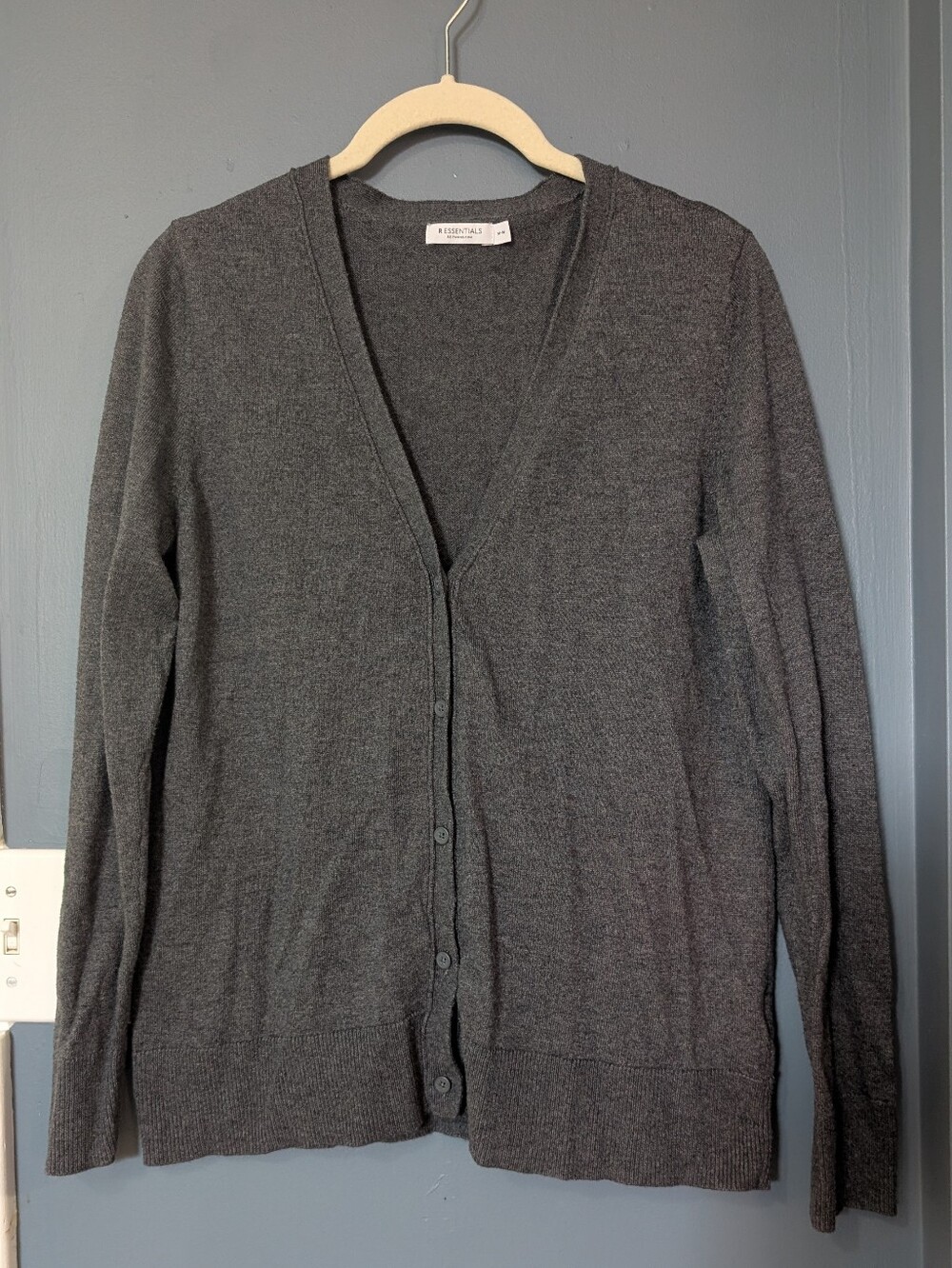 R Essentials Ladies Charcoal Gray V-Neck Button Cardigan Medium *E1
